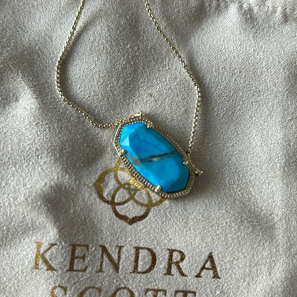 Kendra Scott Delaney Pendant Necklace aqua Howlite" - Picture 4 of 11